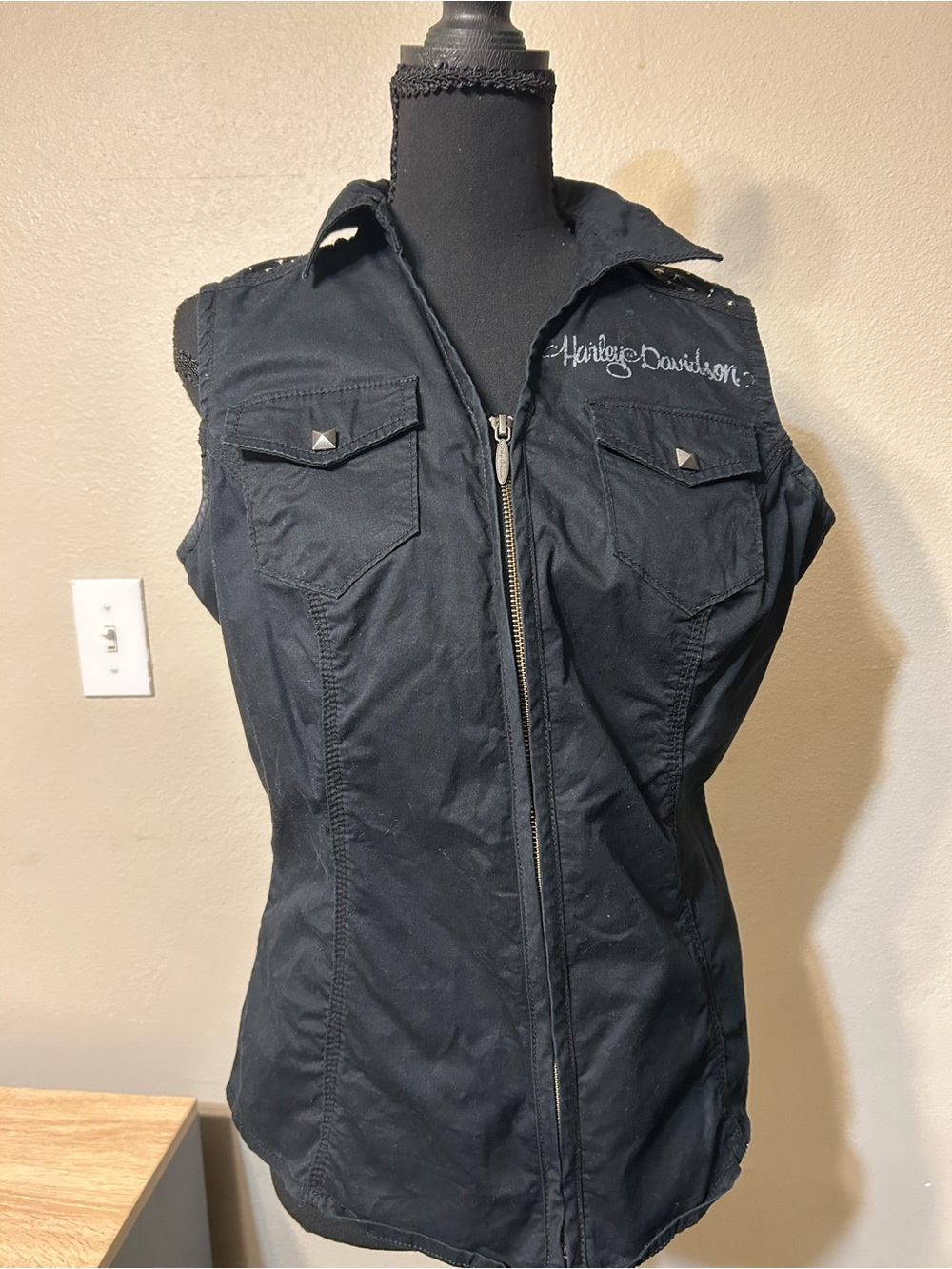 Harley Davidson Women’s M Black Studded Biker Vest Spirit & Pride 1903 Zip